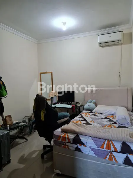 image RUMAH BAGUS SIAP HUNI DI GRIYA LOKA BSD CITY TANGERANG SELATAN (3)