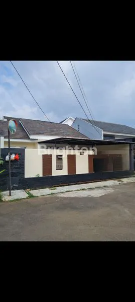 image RUMAH BAGUS SIAP HUNI DI GRIYA LOKA BSD CITY TANGERANG SELATAN (1)