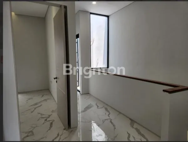 image RUMAH BARU MODERN DI RUNGKUT MAPAN, LT 94 LB 160 (6)