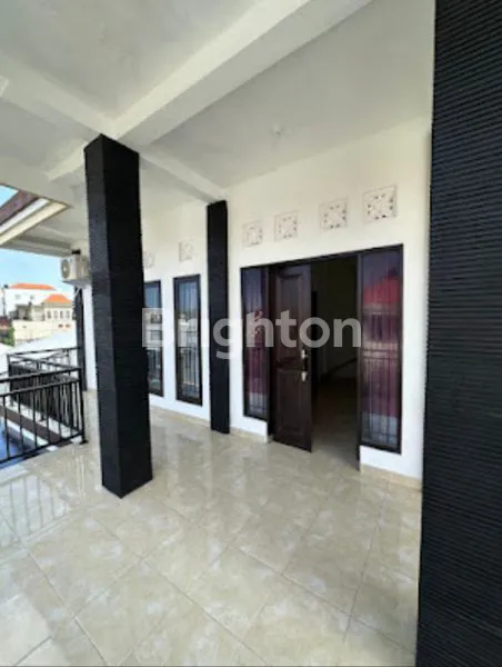 image VILLA BALKON 3 BR SEMI FURNISHED - STRATEGIS DI TANGKUPAN PERAHU, DENPASAR BARAT (5)