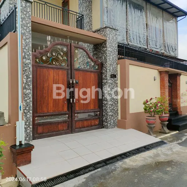image RUMAH MEWAH 2 LANTAI + ROOFTOP DI NUNGGU CANGGU (1)