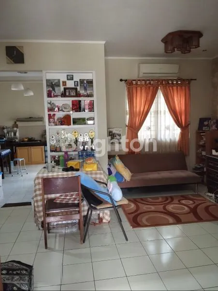 image RUMAH SIAP HUNI DI PESONA  KYOTO KOTA WISATA CIBUBUR (2)