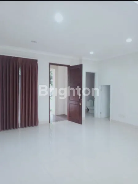 image RUMAH SIAP HUNI DI CLUSTER EMINEN BSD (5)