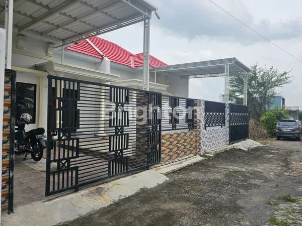 image 2 UNIT RUMAH BARU BERJAJAR MENGANTI  (5)
