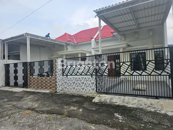 image 2 UNIT RUMAH BARU BERJAJAR MENGANTI  (6)