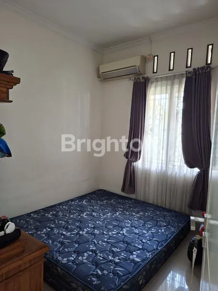 image DIJUAL RUMAH HOOK + SISA TANAH LUAS DI PERUMAHAN DEPOK (4)