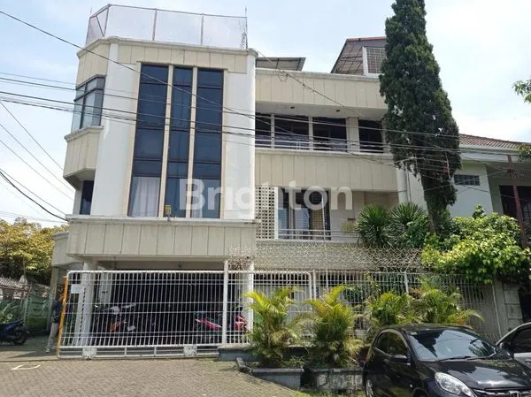 image GEDUNG KANTOR DI JUAL DI LOWOKWARU KOTA MALANG (1)