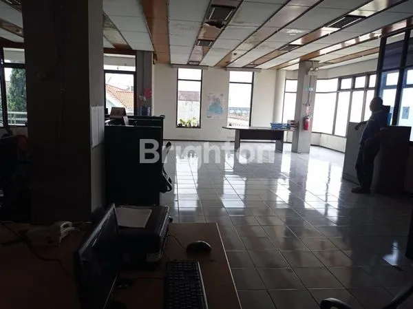 image GEDUNG KANTOR DI JUAL DI LOWOKWARU KOTA MALANG (4)