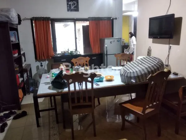 image RUMAH MURAH 2 LANTAI DI KEBONSARI LVK (8)