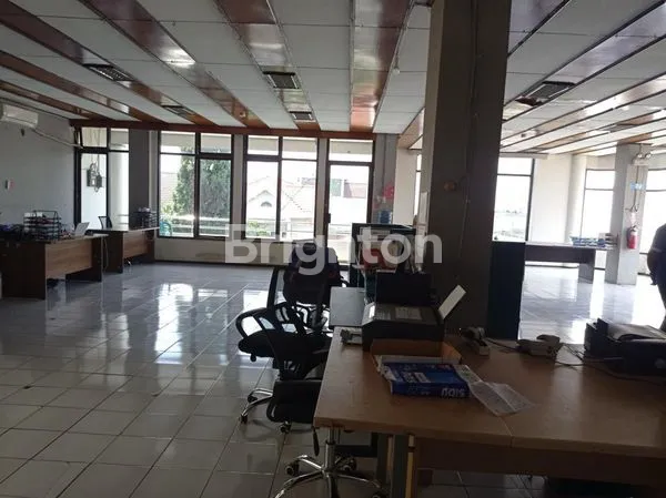 image GEDUNG KANTOR DI JUAL DI LOWOKWARU KOTA MALANG (3)
