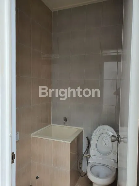 image RUKO 2 LANTAI DI VASANA HARAPAN INDAH BEKASI (8)