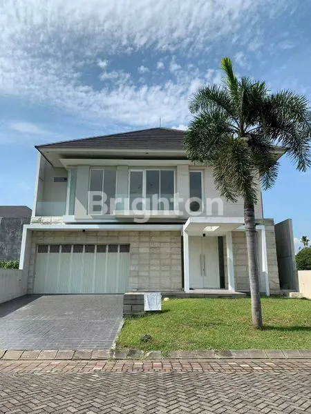 image RUMAH PREMIUM, 4+2 KM & GARASI BESAR (1)