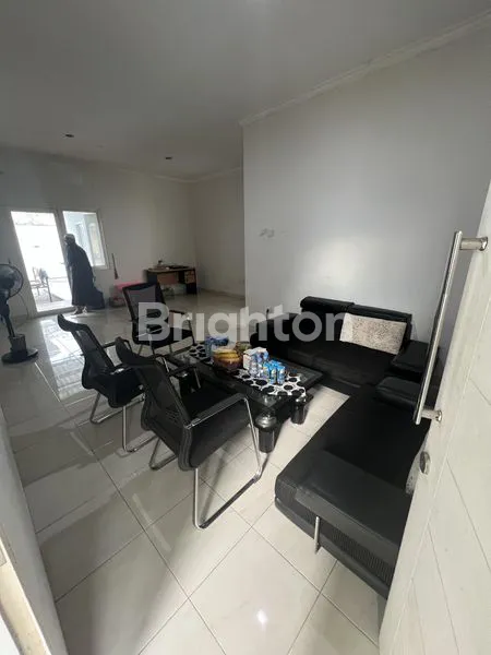 image DISEWAKAN RUMAH GRAND CITY SEMI FURNISHED SUDAH ADA AC (2)