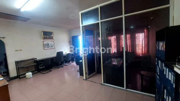 image DIJUAL CEPAT RUMAH 2 LANTAI EX KANTOR DI TOMANG JAKARTA BARAT (5)