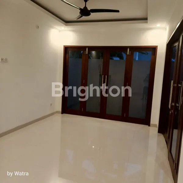 image RUMAH MODERN DEKAT RENON (5)