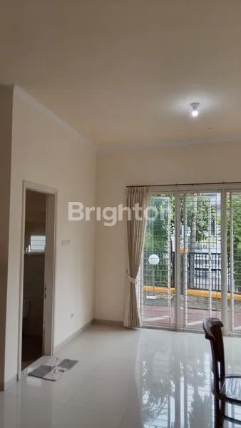 image DISEWAKAN RUMAH 2 LANTAI ARAYA (4)