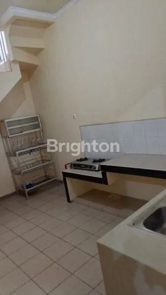 image DISEWAKAN RUMAH 2 LANTAI ARAYA (3)