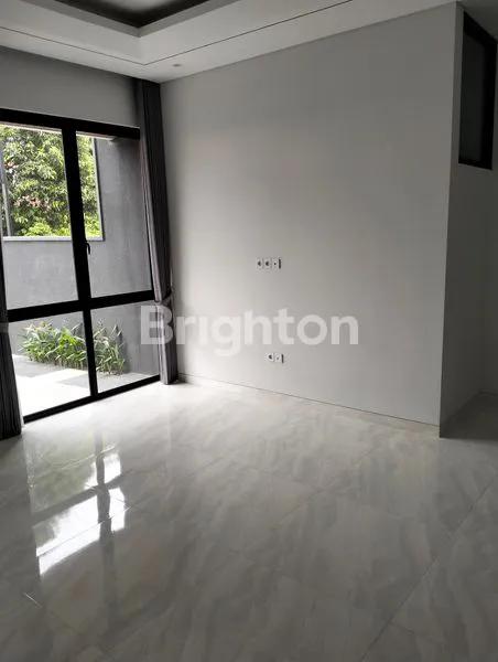 image RUMAH BARU HOOK MEWAH MANYAR, 4+1 KT & 3+1 KM (5)