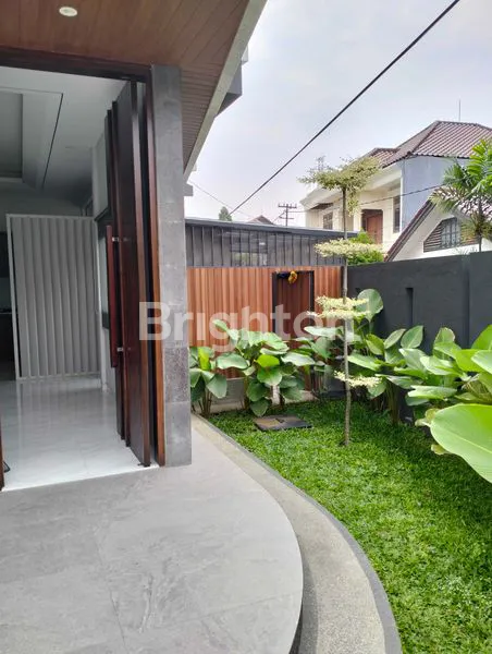 image RUMAH BARU HOOK MEWAH MANYAR, 4+1 KT & 3+1 KM (2)