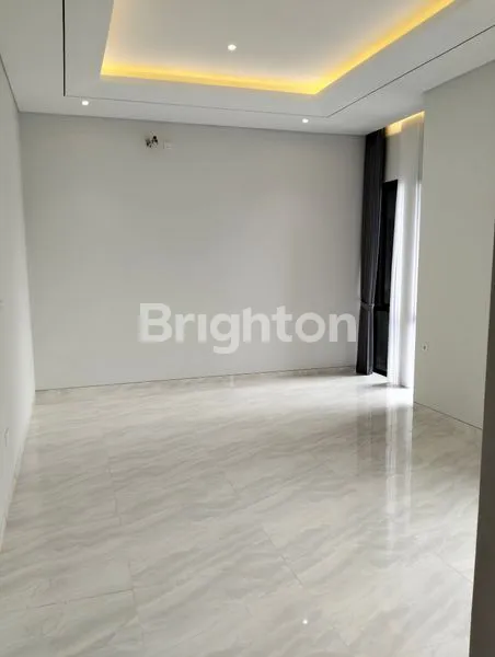 image RUMAH MEWAH 2 LANTAI DI MANYAR, DEKAT PETRA (5)