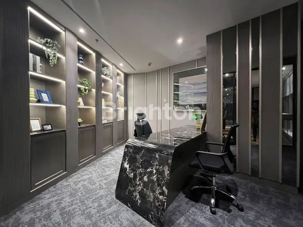 image UNIT OFFICE PAKUWON TOWER, TUNJUNGAN PLAZA, SURABAYA PUSAT. CONNECTING TO TUNJUNGAN PLAZA. AKSES PUSAT KOTA RAYA BASUKI RAHMAT - EMBONG MALANG - TUNJUNGAN - PANGLIMA SUDIRMAN, DLL. (5)