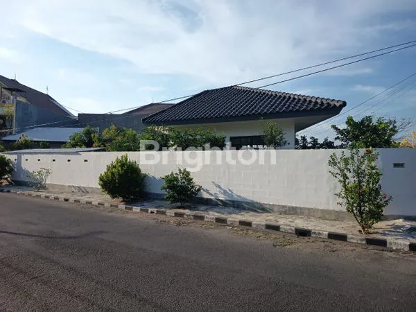 image TANAH KAV PANTAI MENTARI ADA TEMBOK + BAANGUNAN  (3)