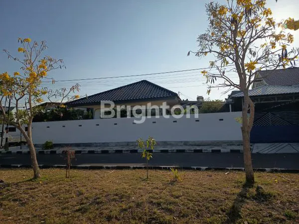 image TANAH KAV PANTAI MENTARI ADA TEMBOK + BAANGUNAN  (1)