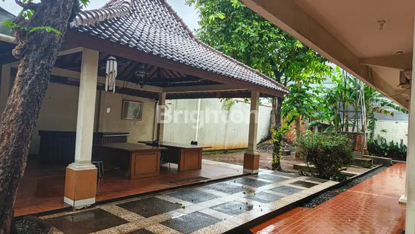 image RUMAH MEWAH & STRATEGIS DI PETUKANGAN SELATAN – AKSES TOL ±200–500 METER (6)