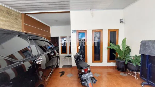 image DIJUAL RUMAH 2 LANTAI SIAP HUNI DEPOK TENGAH (2)