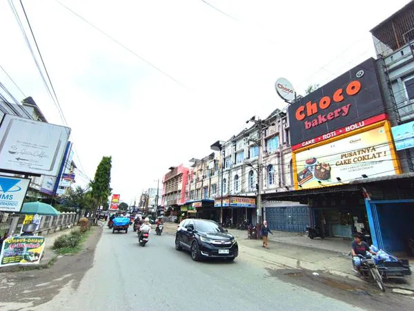 image  DIJUAL RUMAH LUAS 1.040 METER SIAP HUNI TEPAT DI JALAN KARYA PINGGIR JALAN BESAR INTI KOTA LOKASI STRATEGIS  (3)