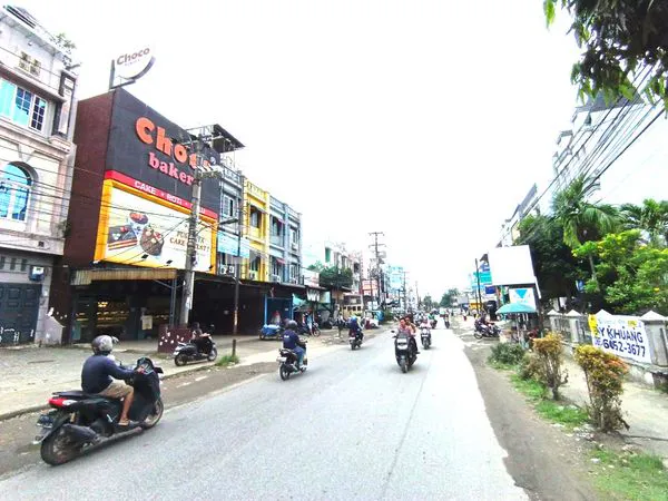 image  DIJUAL RUMAH LUAS 1.040 METER SIAP HUNI TEPAT DI JALAN KARYA PINGGIR JALAN BESAR INTI KOTA LOKASI STRATEGIS  (4)