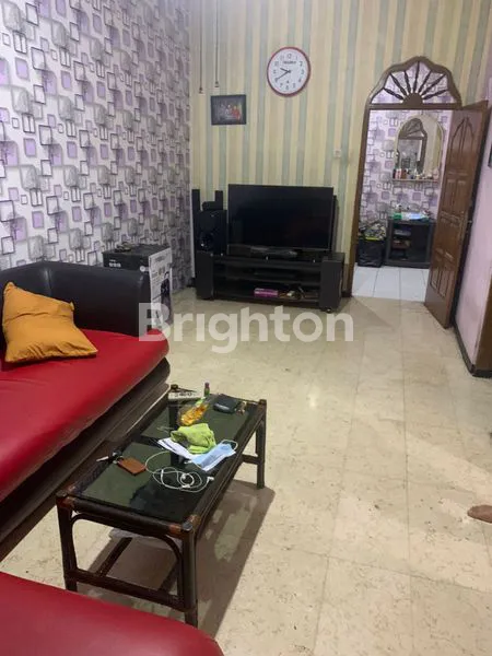 image RUMAH MEWAH 2 LANTAI DI HAYAM WURUK, LT 156M² (2)