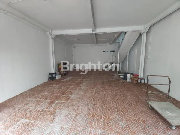 image RUMAH UNTUK USAHA DI KEMAYORAN. (2)