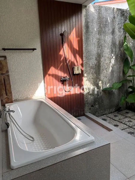 image DISEWAKAN VILLA NYAMAN 2 KAMAR DI KEMENUH SUKAWATI - FULL FURNISHED DEKAT UBUD  (7)
