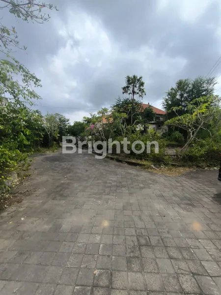 image RUMAH LOKASI PREMIUM, SIAP RENOVASI, SHM, TAMAN MUMBUL NUSA DUA  (2)