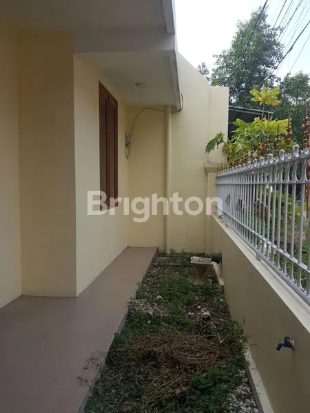 image DISEWAKAN RUMAH DI SURABAYA BARAT (2)