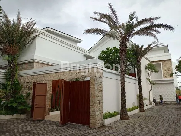 image HUNIAN VILLA BERGAYA LUXURY MEDITERANIA TROPICAL YANG MEWAH DAN EKSKLUSIF (8)