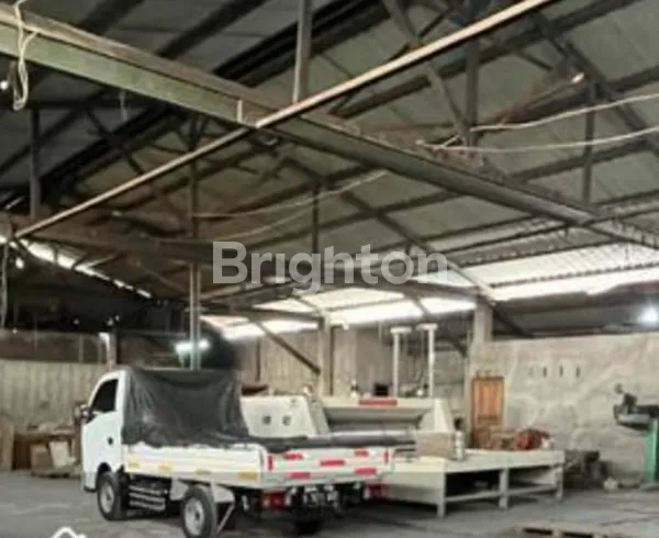 PABRIK PLUS GUDANG DI JEMBATAN DUA, TAMBORA, JAKARTA BARAT. ROW JALAN 2 MOBIL. ADA PAVILIUN. MUAT TRUK DAUN RODA 6