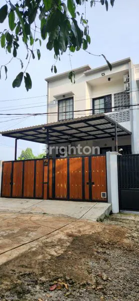 image HUNIAN MODERN 4+1 KT DI PAMULANG, SIAP HUNI (1)