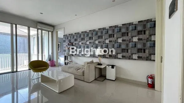 image RUMAH MEWAH 2 LANTAI WISATA BUKIT MAS 2, SURABAYA BARAT. SIAP HUNI & FULL FUTNISHED. DEKAT RAYA WIYUNG - CITRALAND - PAKUWON MALL - GRAHA FAMILI, DLL. (6)