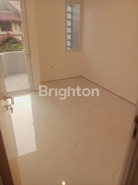 image RUMAH ELEGAN DI  PONDOK KELAPA, DUREN SAWIT (6)