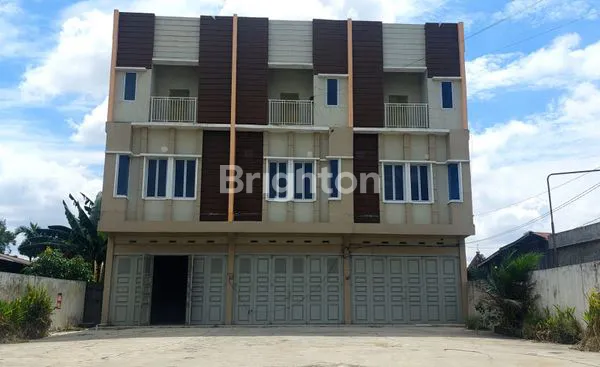 image RUKO 3 PINTU STRATEGIS DI JL. HR SOEBRANTAS, DEKAT UIN & UNRI (4)