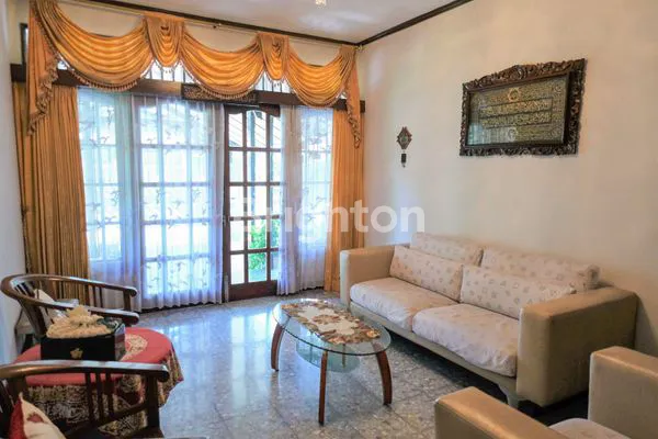 image JUAL RUMAH 2LANTAI HOOK POJOK DUKUH KUPANG SURABAYA BARAT (4)