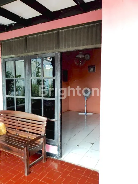 image RUMAH LAMA DI DEKAT TB SIMATUPANG JAKSEL (2)