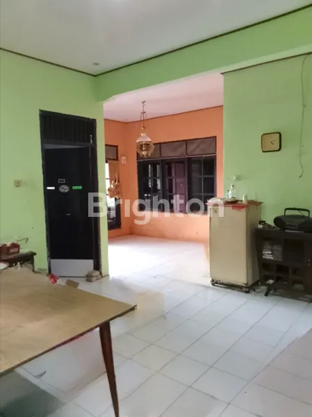image RUMAH LAMA DI DEKAT TB SIMATUPANG JAKSEL (5)