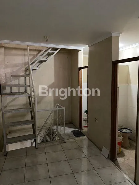 image RUKOST 2.5 LANTAI DI JELAMBAR JAKARTA BARAT  (2)