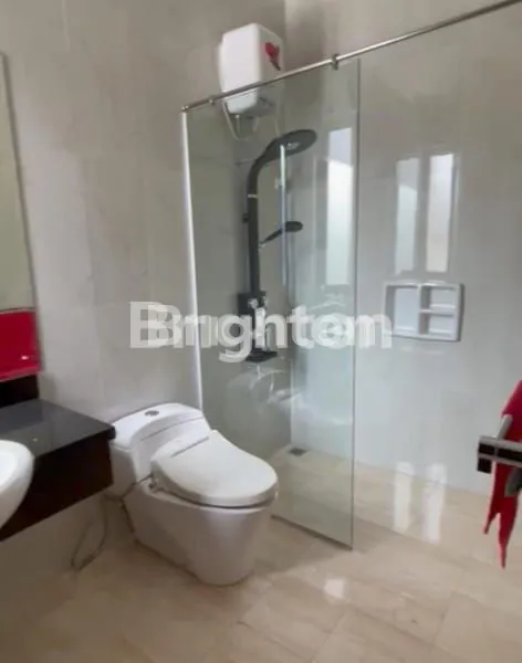 image RUMAH 2 LANTAI FULLY FURNISHED, HOOK STRATEGIS DAN SIAP HUNI DI CLUSTER ASERA ONE SOUTH, HARAPAN INDAH (8)