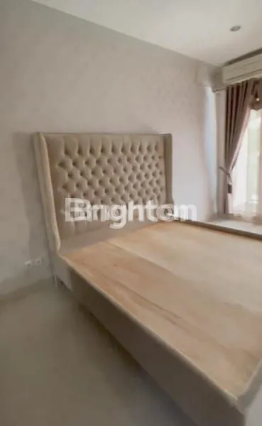 image RUMAH 2 LANTAI FULLY FURNISHED, HOOK STRATEGIS DAN SIAP HUNI DI CLUSTER ASERA ONE SOUTH, HARAPAN INDAH (7)