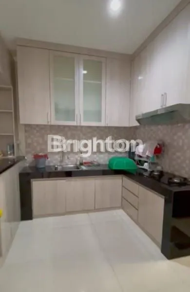 image RUMAH 2 LANTAI FULLY FURNISHED, HOOK STRATEGIS DAN SIAP HUNI DI CLUSTER ASERA ONE SOUTH, HARAPAN INDAH (2)