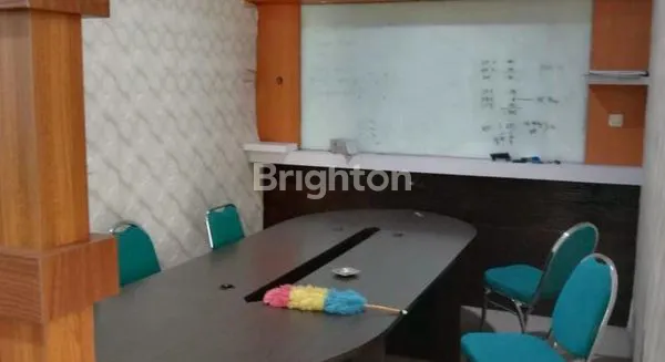 image DISEWAKAN BANGUNAN KANTOR 2 LANTAI SIAP PAKAI, BERLOKASI DI JALAN KENDALISODO (6)